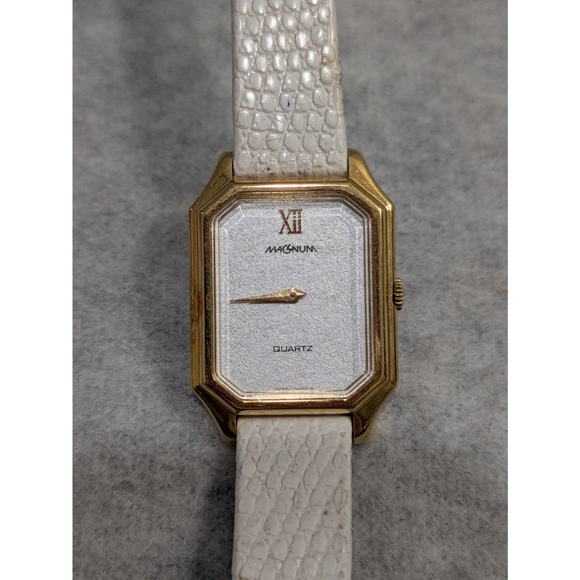 Magnum Wristwatches Women White Leather Band Gold‎ Case Dial & Hand NWT - Picture 3 of 9